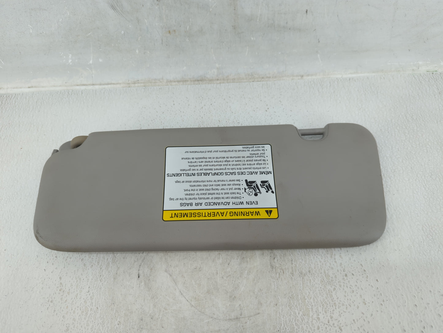 2017-2020 Hyundai Elantra Sun Visor Shade Replacement Passenger Right Mirror Fits Fits 2017 2018 2019 2020 OEM Used Auto Par
