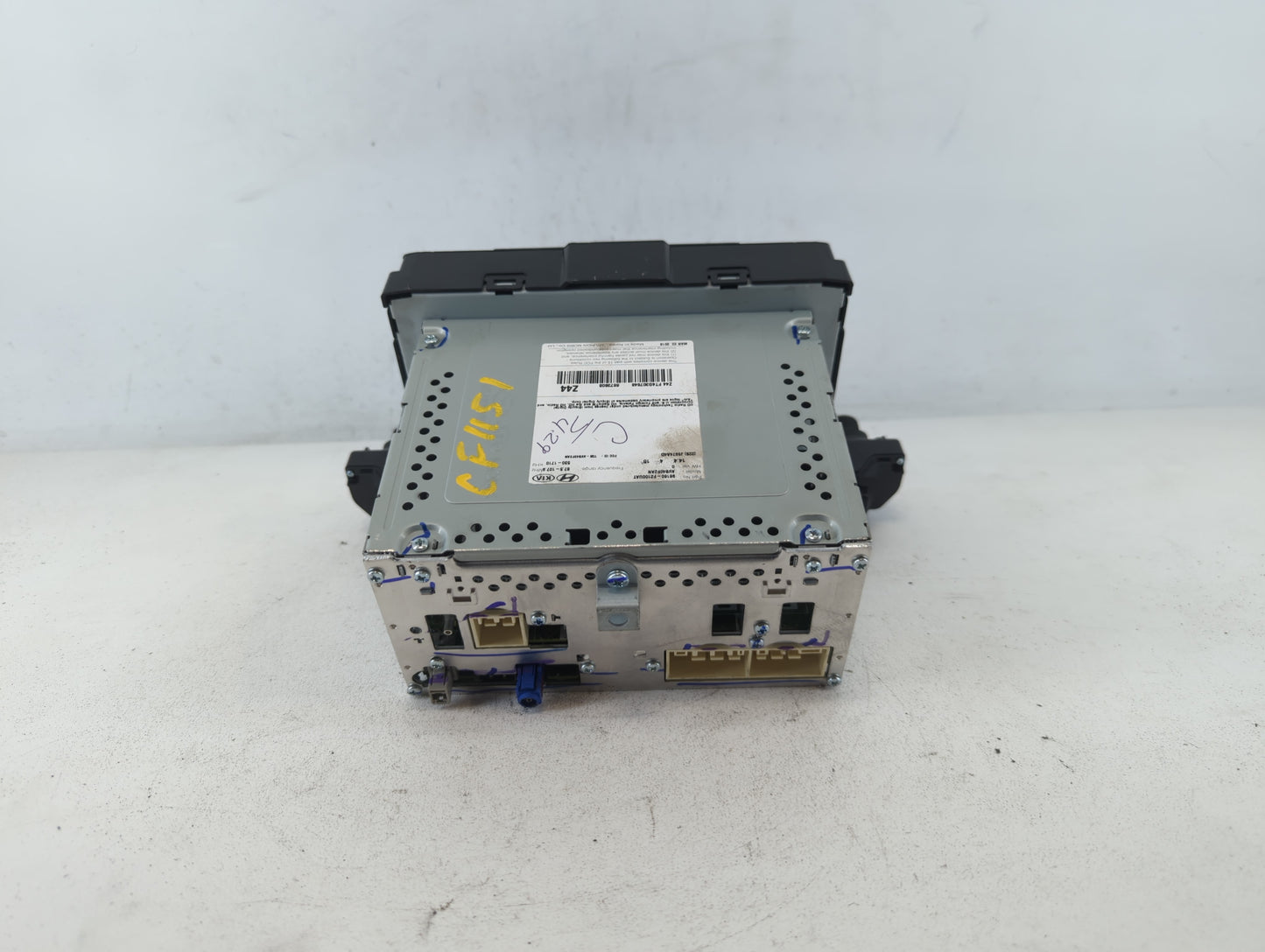 2017-2018 Hyundai Elantra Am Fm Cd Player Radio Receiver - Oemusedautoparts1.com
