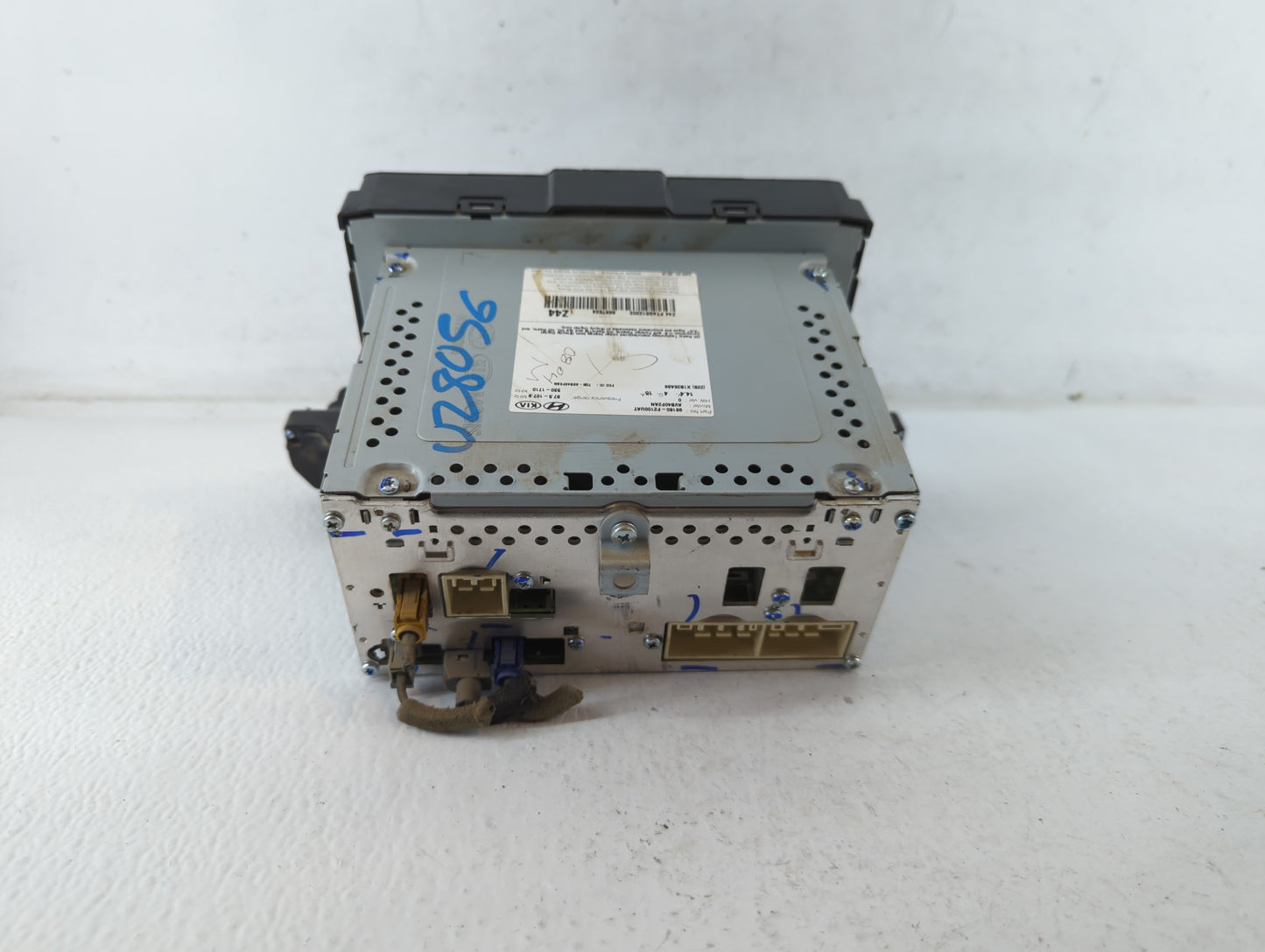 2017-2018 Hyundai Elantra Radio AM FM Cd Player Receiver Replacement P/N:96160-F2100UAT Fits Fits 2017 2018 OEM Used Auto Pa