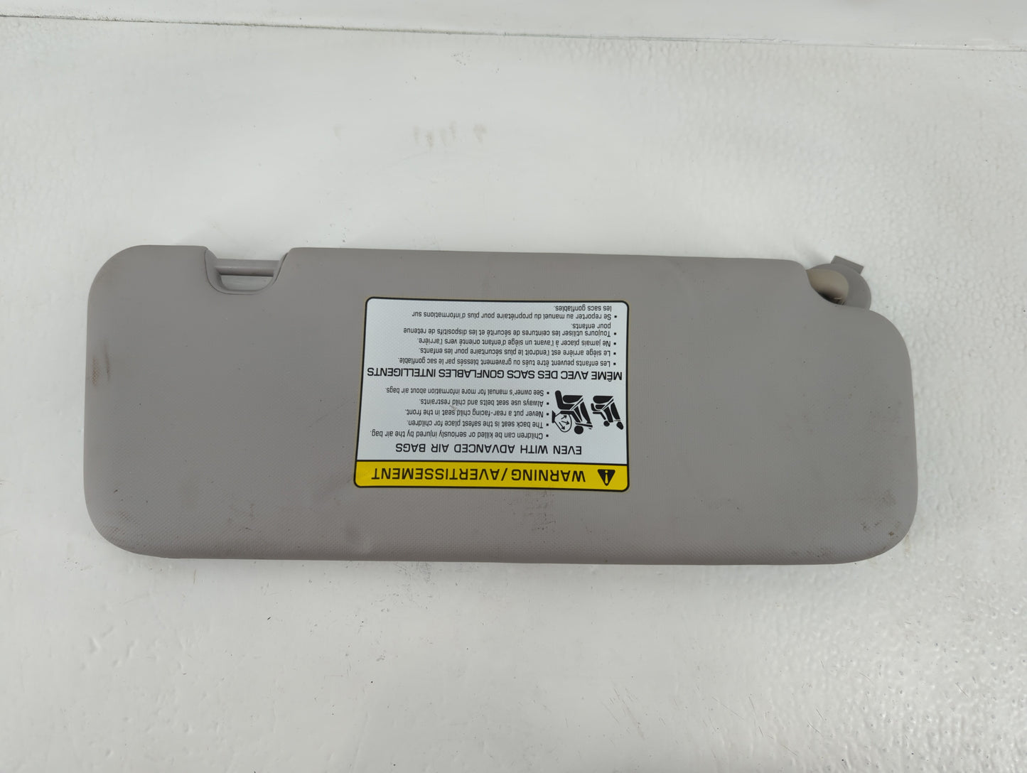 2017-2020 Hyundai Elantra Sun Visor Shade Replacement Passenger Right Mirror Fits Fits 2017 2018 2019 2020 OEM Used Auto Par
