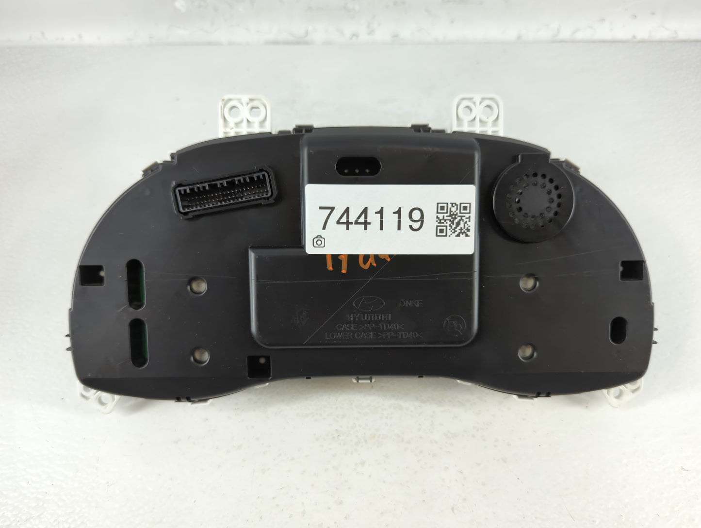 2017-2018 Hyundai Elantra Instrument Cluster Speedometer Gauges P/N:94001-F3010 Fits Fits 2017 2018 OEM Used Auto Parts - Oe