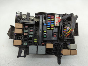 2017 Hyundai Elantra Fusebox Fuse Box Panel Relay Module P/N:VS91200F3241AA Fits OEM Used Auto Parts