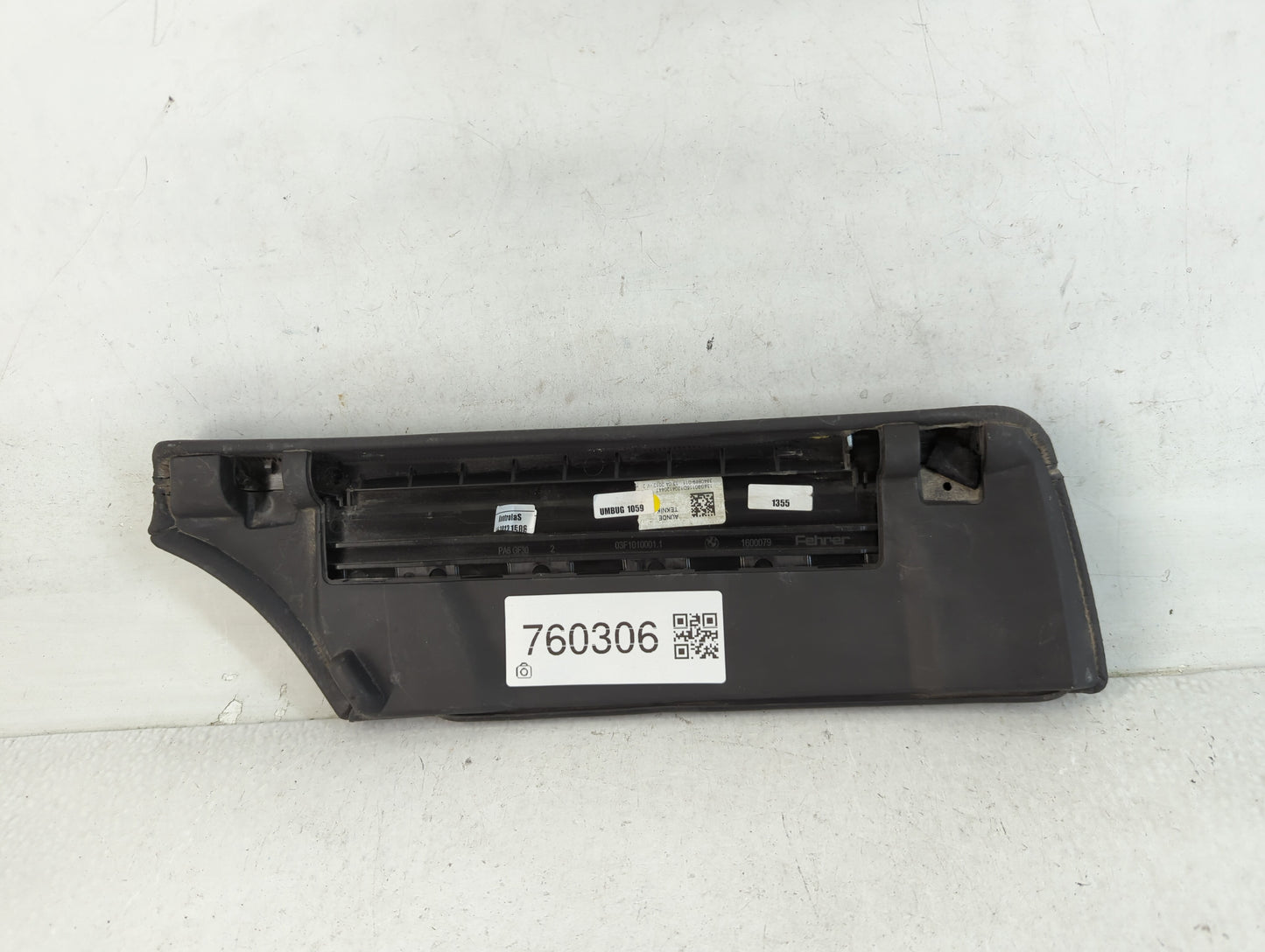 2017 Hyundai Elantra Center Console Armrest Cover Lid Fits OEM Used Auto Parts - Oemusedautoparts1.com