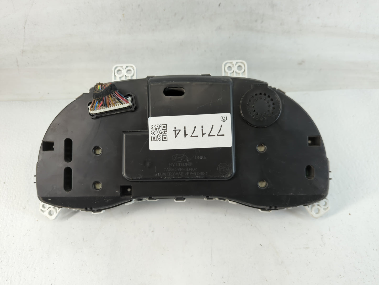 2016-2017 Hyundai Elantra Instrument Cluster Speedometer Gauges P/N:TN157580-01721H 94011-F3010 Fits Fits 2016 2017 OEM Used