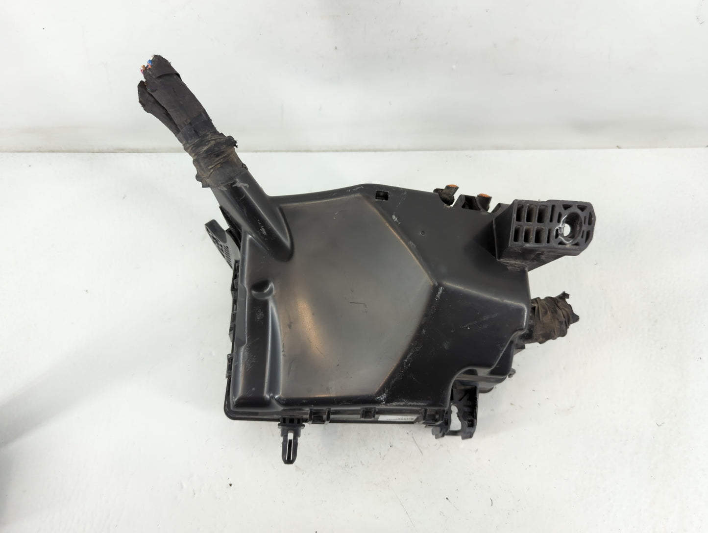 2017 Hyundai Elantra Fusebox Fuse Box Panel Relay Module P/N:91956-F2020 Fits OEM Used Auto Parts - Oemusedautoparts1.com