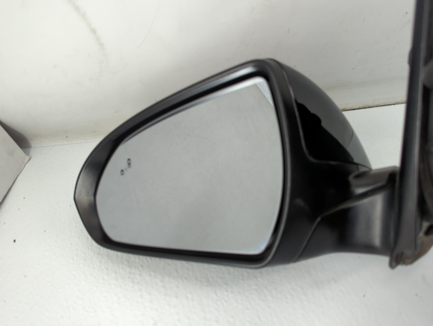 2017-2018 Hyundai Elantra Driver Side View Mirror - Left Door Mirror OEM Used - Oemusedautoparts1.com