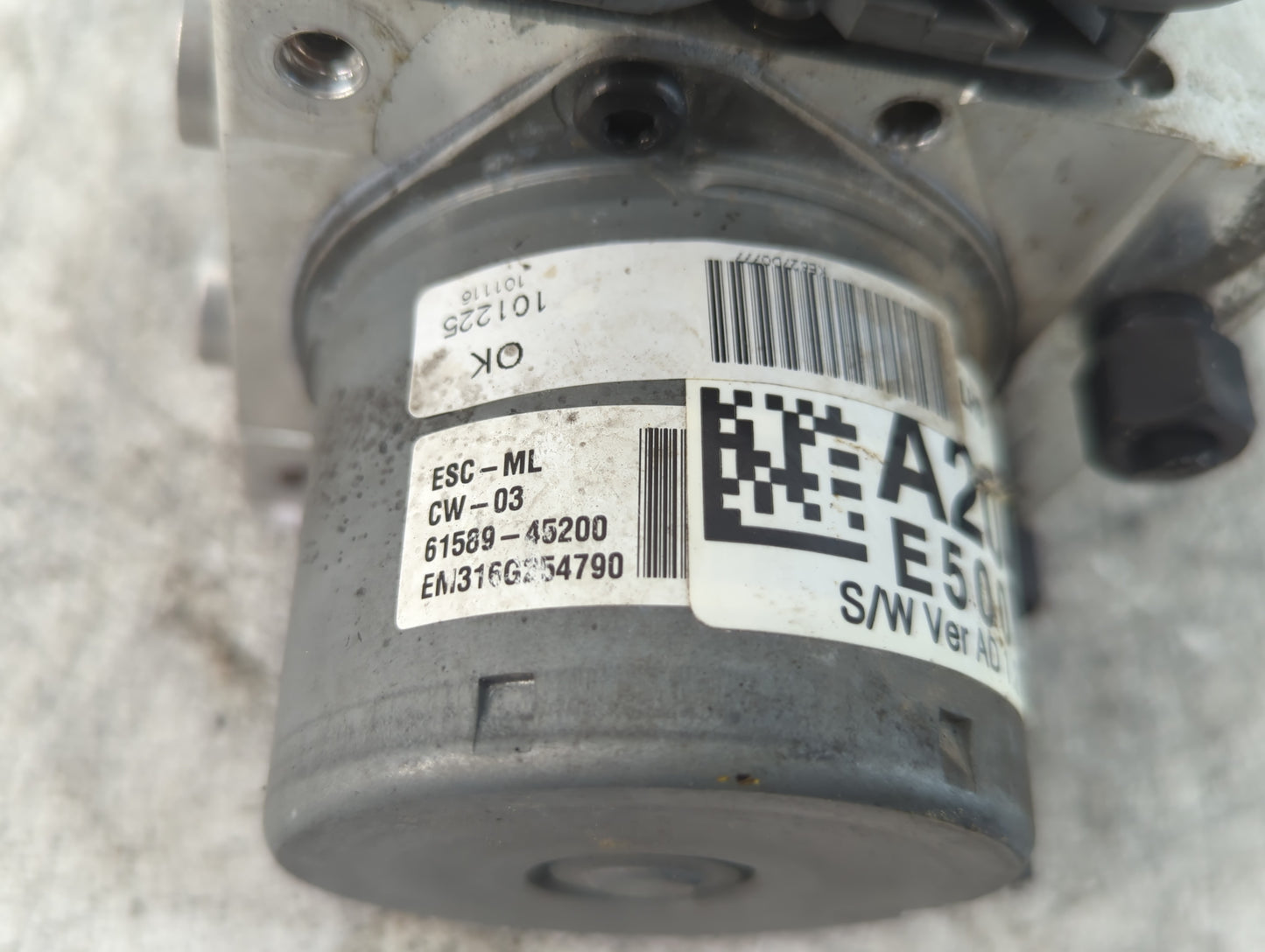 2017-2019 Hyundai Elantra ABS Pump Control Module Replacement P/N:61589-45200 Fits Fits 2017 2018 2019 OEM Used Auto Parts -