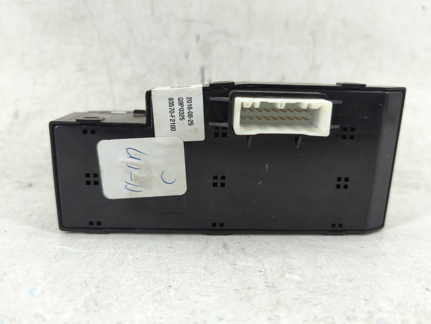 2017 Hyundai Elantra Master Power Window Switch Replacement Driver Side Left P/N:93570-F2100 299159179 Fits OEM Used Auto Pa