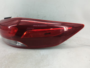 2017 Hyundai Elantra Passenger Right Side Deck Lid Mounted Tail Light