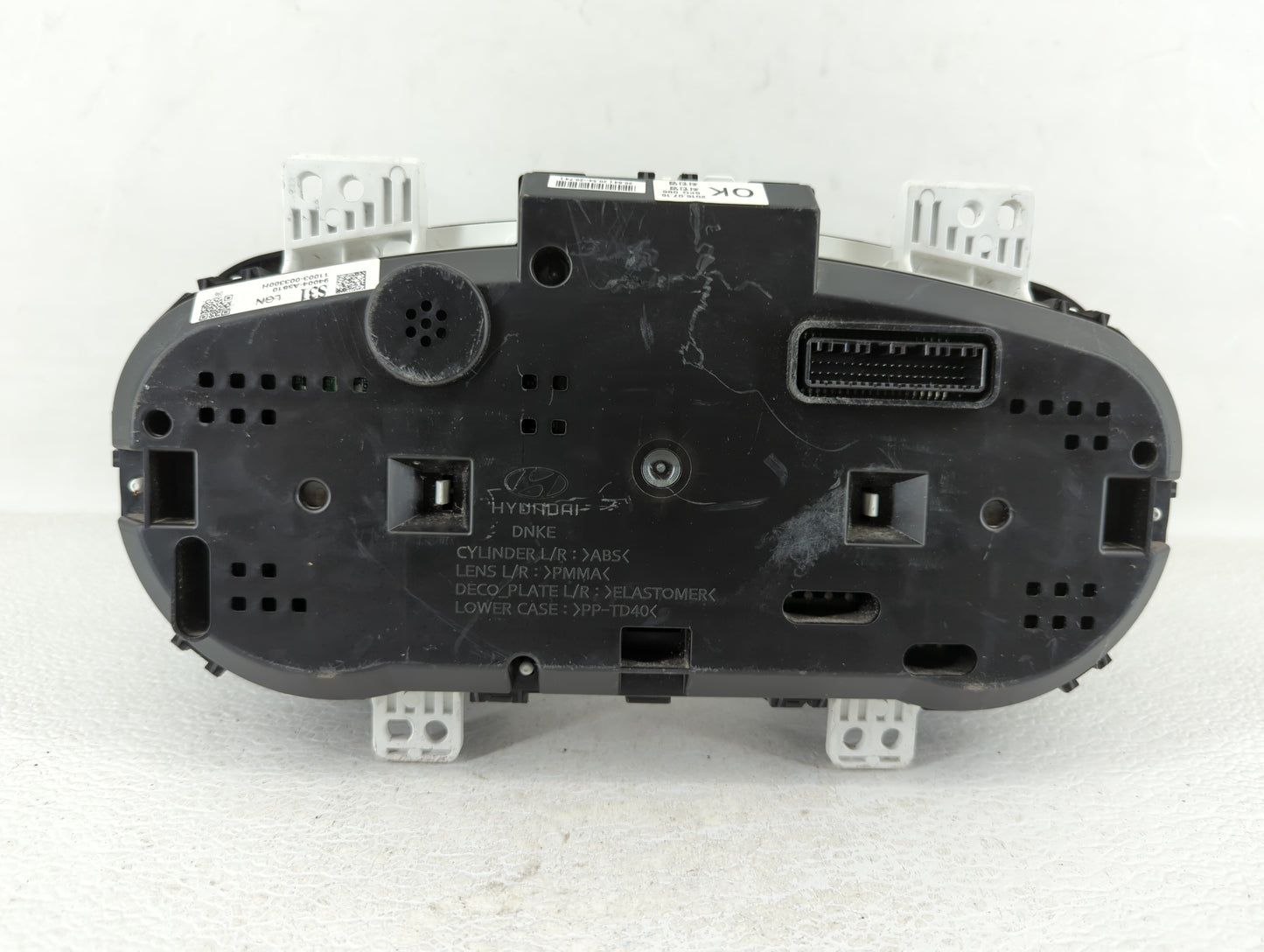 2016-2017 Hyundai Elantra Gt Instrument Cluster Speedometer Gauges P/N:94004-A5610 Fits Fits 2016 2017 OEM Used Auto Parts -