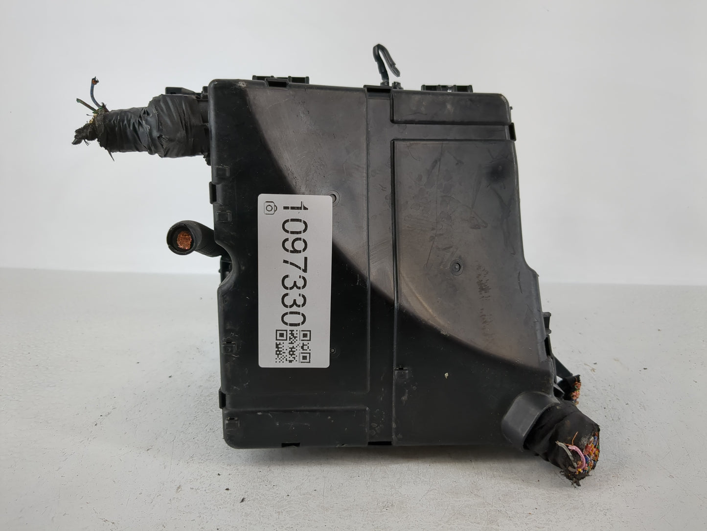 2017 Hyundai Santa Fe Fusebox Fuse Box Panel Relay Module P/N:912014Z384AA Fits OEM Used Auto Parts - Oemusedautoparts1.com
