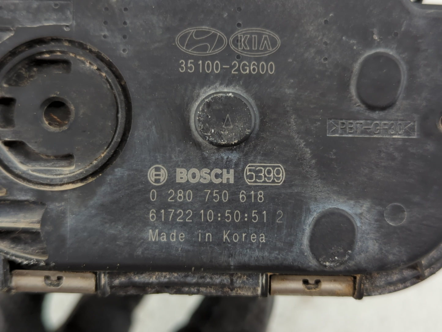 2019-2020 Hyundai Santa Fe Throttle Body P/N:35100-2G600 Fits Fits 2015 2016 2017 2018 2019 2020 2021 OEM Used Auto Parts -