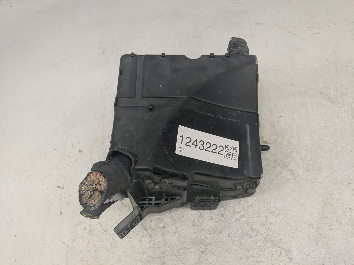 2017 Hyundai Santa Fe Fusebox Fuse Box Panel Relay Module P/N:91951-2W100 Fits OEM Used Auto Parts - Oemusedautoparts1.com