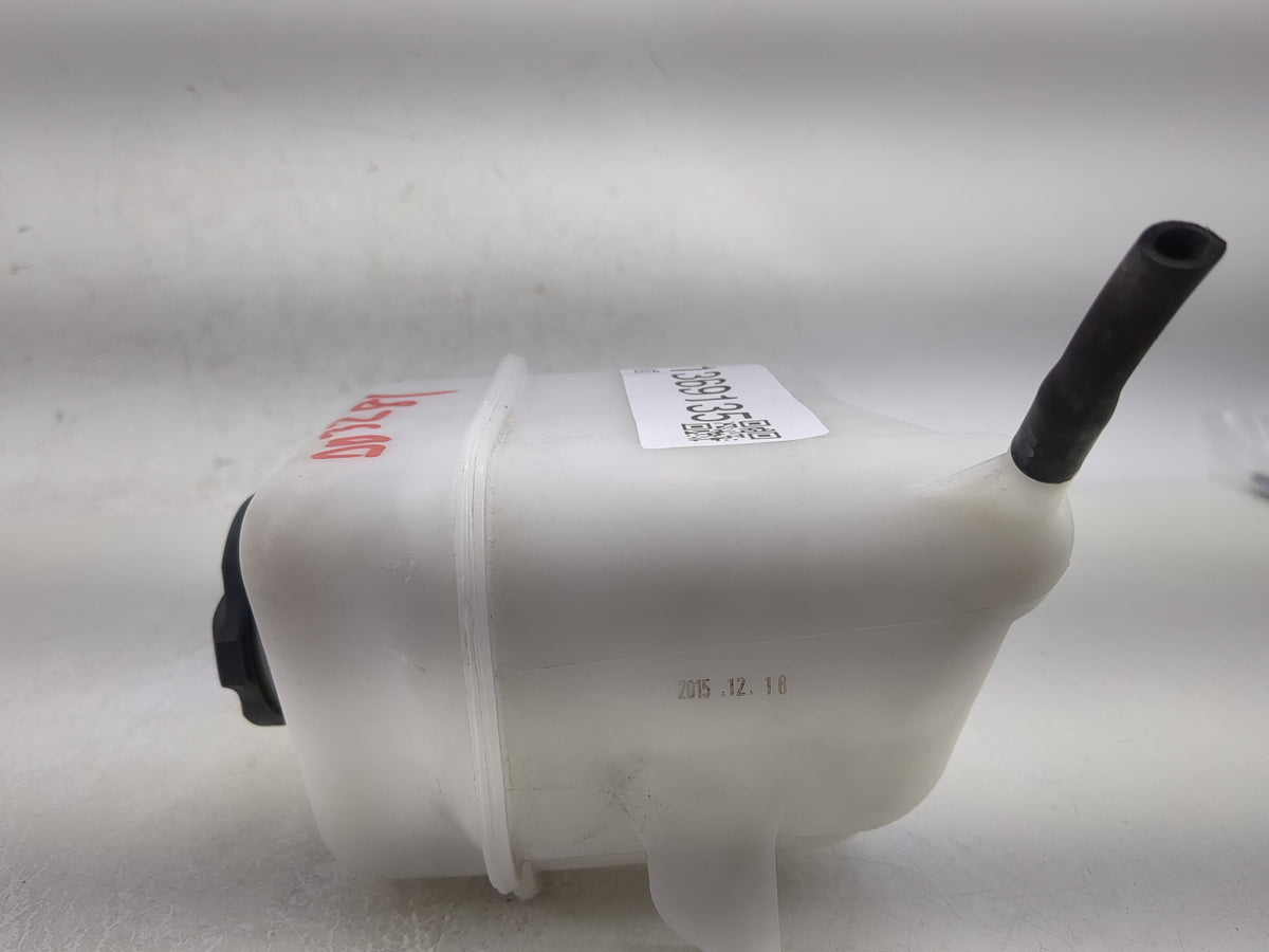 2013 Hyundai Santa Fe Radiator Coolant Overflow Expansion Tank Bottle 1369135 - Oemusedautoparts1.com