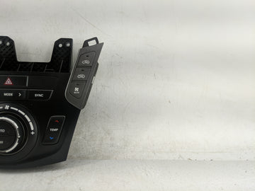 2017-2018 Hyundai Santa Fe Climate Control Module Temperature AC/Heater Replacement P/N:97250-B8EF0NN5 97250-B8000 Fits OEM Used Auto Parts