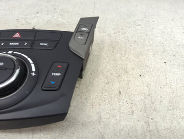 2017-2018 Hyundai Santa Fe Climate Control Module Temperature AC/Heater Replacement P/N:97250-2WXXX 97250-4ZXXX Fits OEM Used Auto Parts
