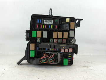 2017-2019 Hyundai Santa Fe Fusebox Fuse Box Panel Relay Module P/N:91310 B8670 Fits Fits 2017 2018 2019 OEM Used Auto Parts