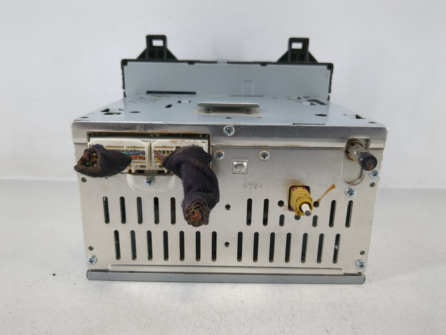2016-2017 Hyundai Sonata Radio AM FM Cd Player Receiver Replacement P/N:96170-C20504X Fits Fits 2016 2017 OEM Used Auto Part