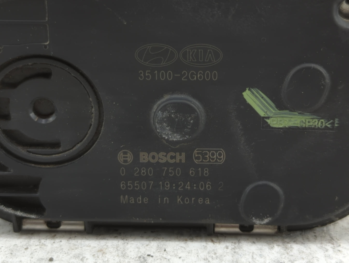 2015-2019 Hyundai Sonata Throttle Body P/N:0 280 750 618 35100-2G600 Fits Fits 2015 2016 2017 2018 2019 OEM Used Auto Parts