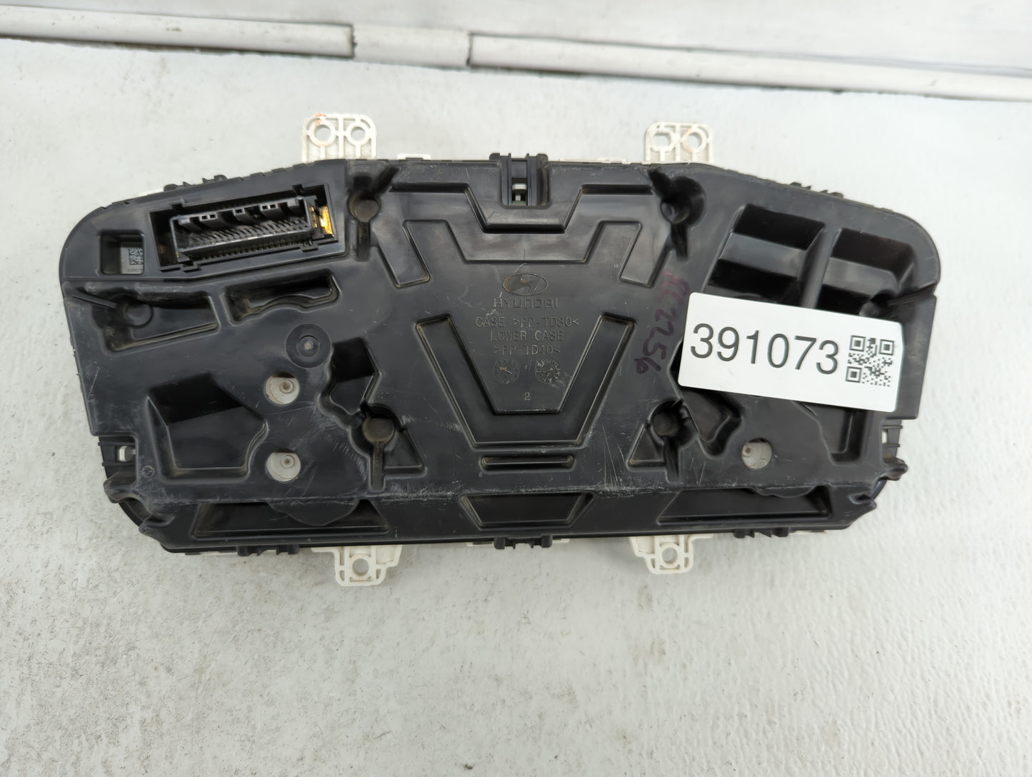 2016-2017 Hyundai Sonata Instrument Cluster Speedometer Gauges P/N:94001-C2201 Fits Fits 2016 2017 OEM Used Auto Parts - Oem