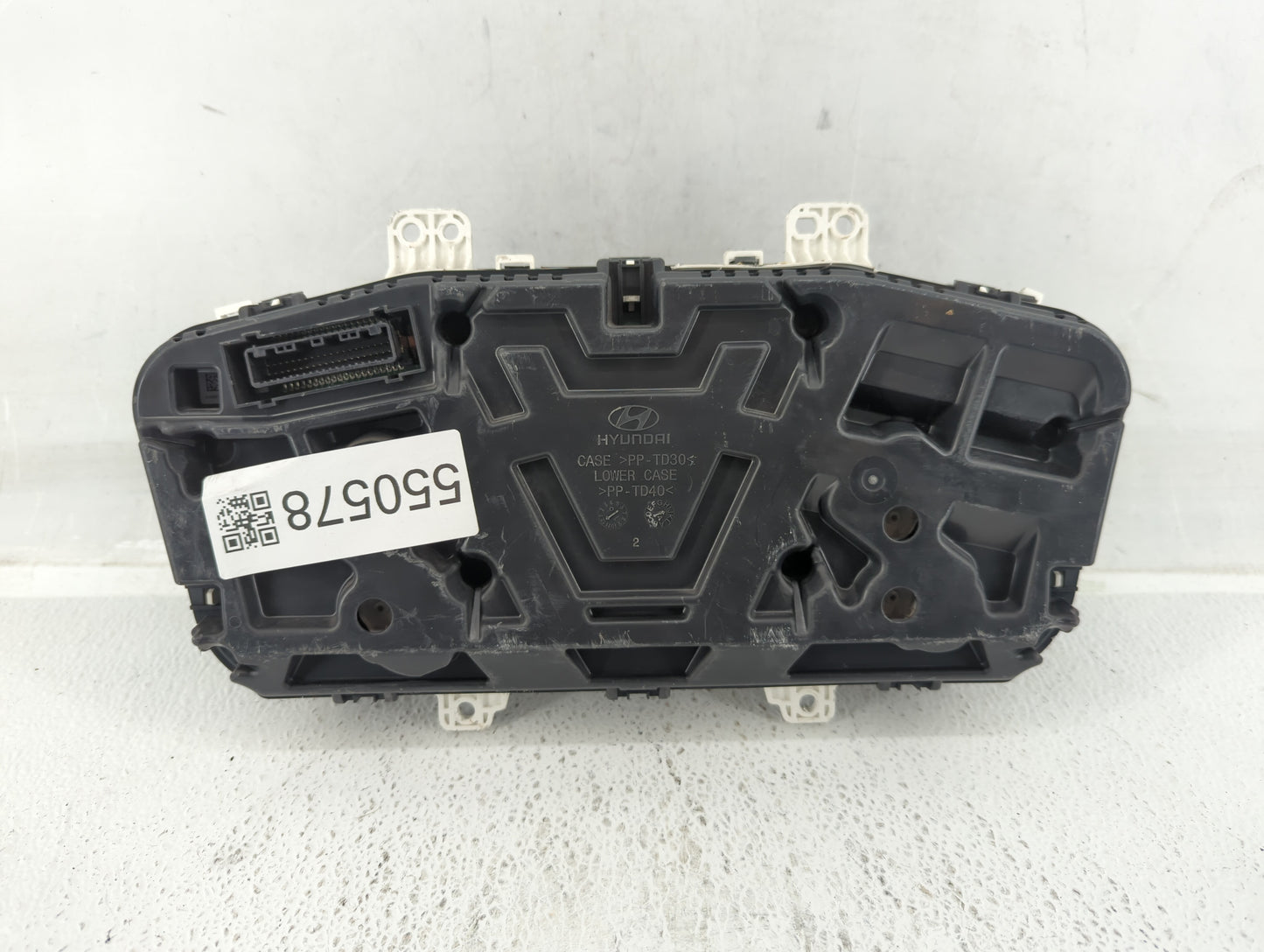 2016-2017 Hyundai Sonata Instrument Cluster Speedometer Gauges P/N:94001-C2201 Fits Fits 2016 2017 OEM Used Auto Parts - Oem