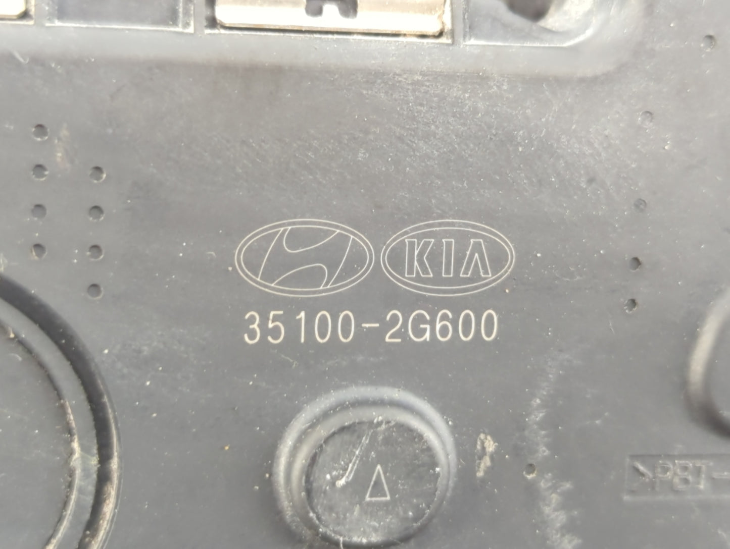 2015-2019 Hyundai Sonata Throttle Body P/N:35100-2G600 Fits Fits 2015 2016 2017 2018 2019 2020 2021 OEM Used Auto Parts - Oe