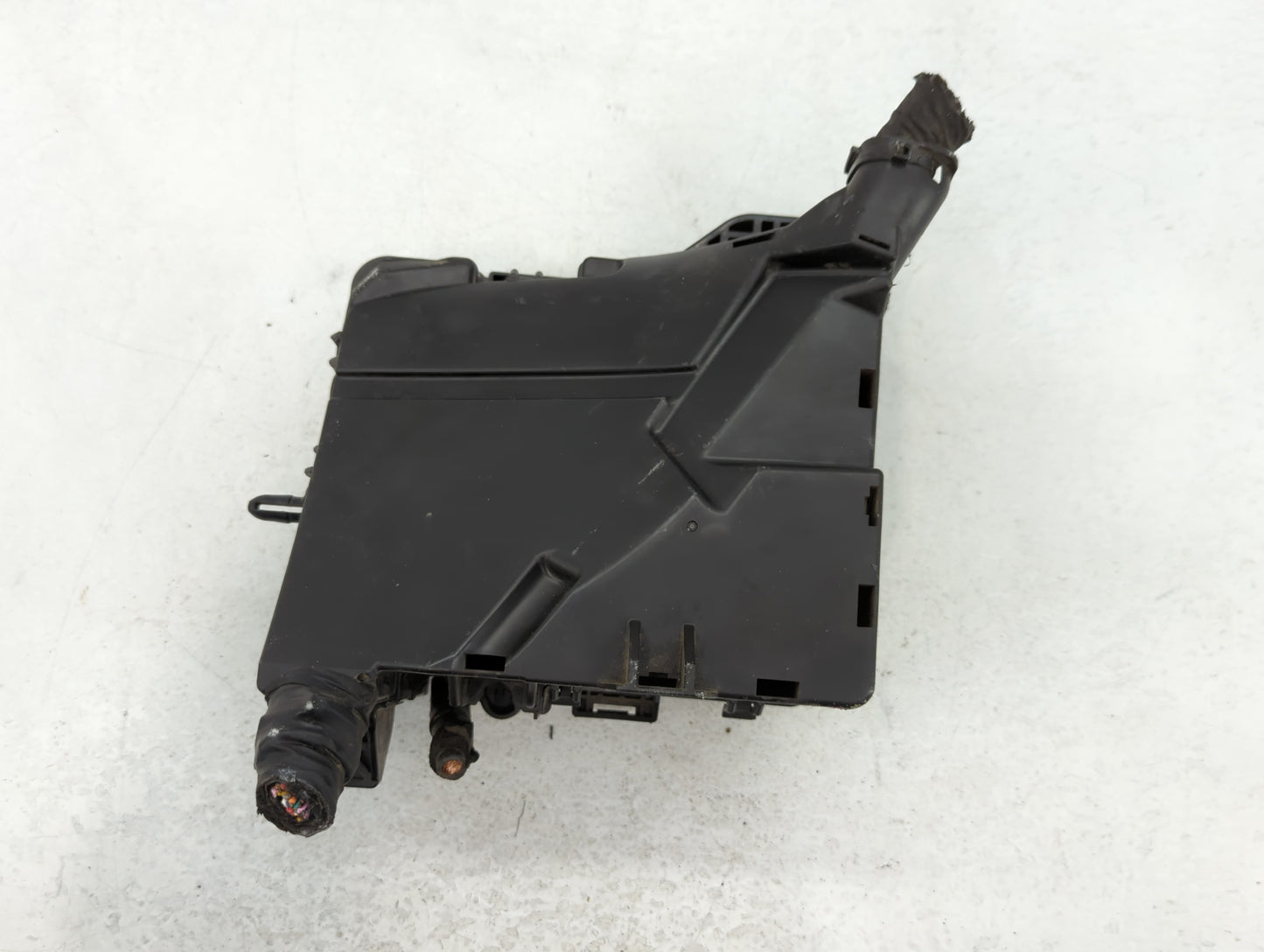 2016-2017 Hyundai Sonata Fusebox Fuse Box Panel Relay Module P/N:6423-0102-7-000 Fits Fits 2016 2017 OEM Used Auto Parts - O