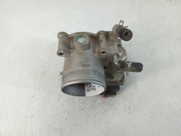 2016-2017 Hyundai Sonata Throttle Body P/N:35100-2G610 Fits Fits 2016 2017 2018 2019 2020 OEM Used Auto Parts