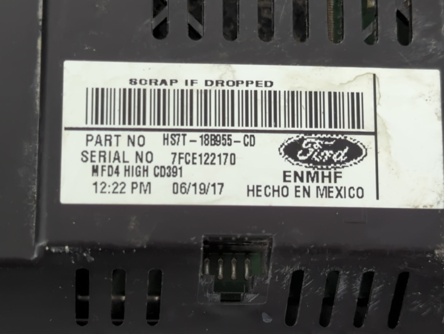 2016-2017 Hyundai Tucson Radio AM FM Cd Player Receiver Replacement P/N:HS7T-18B955-CD Fits Fits 2016 2017 OEM Used Auto Par