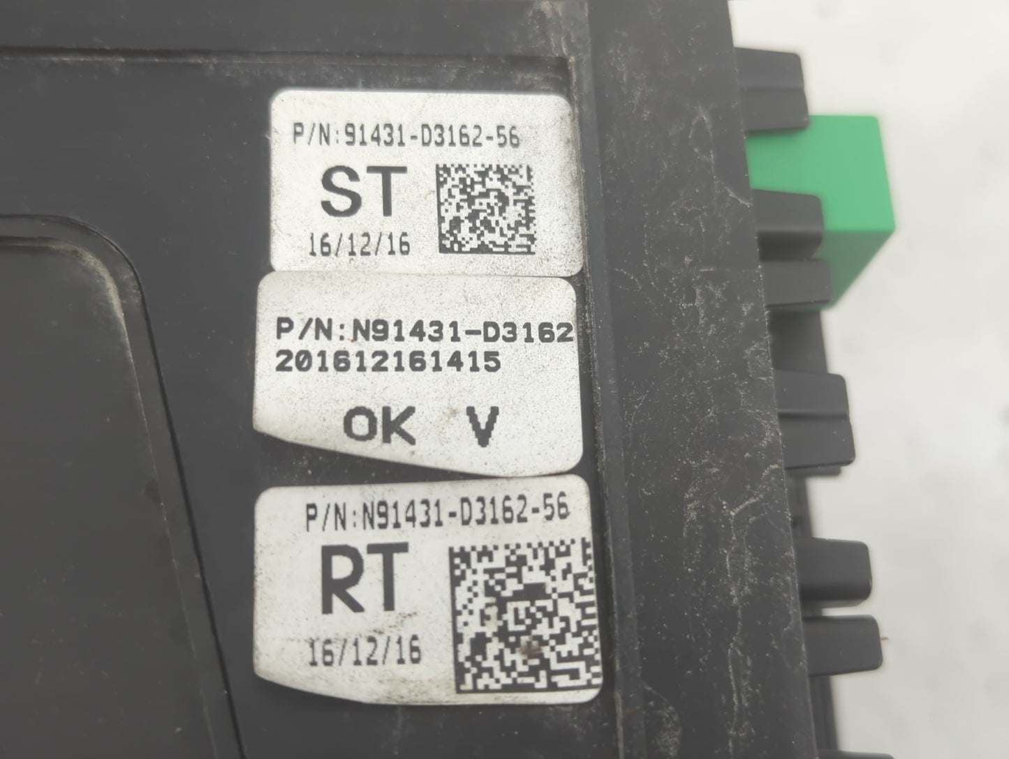 2016-2018 Hyundai Tucson Fusebox Fuse Box Panel Relay Module P/N:N91431-D3162 Fits Fits 2016 2017 2018 OEM Used Auto Parts -