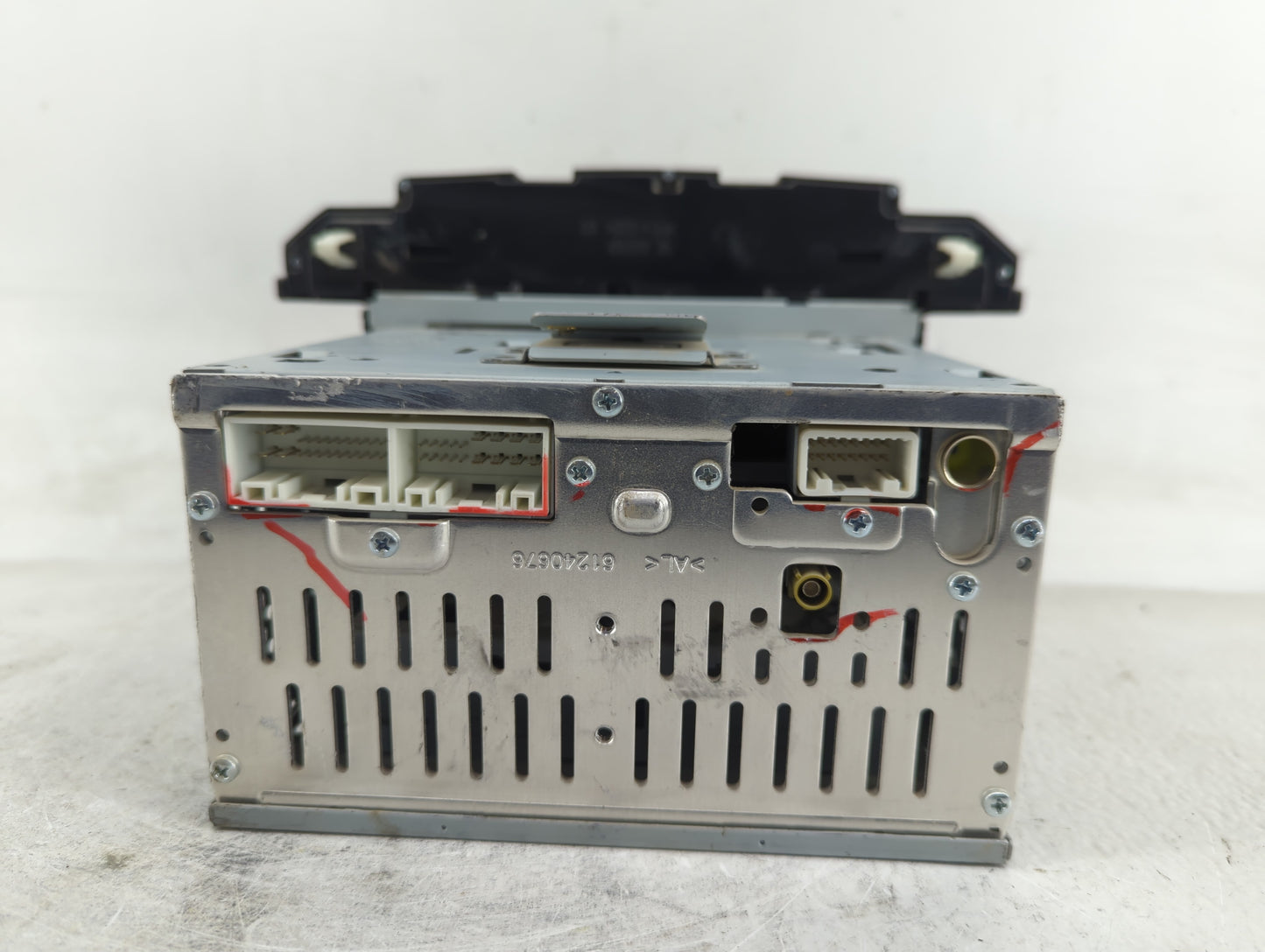 2016-2017 Hyundai Tucson Radio AM FM Cd Player Receiver Replacement P/N:96180-D30004X Fits Fits 2016 2017 OEM Used Auto Part