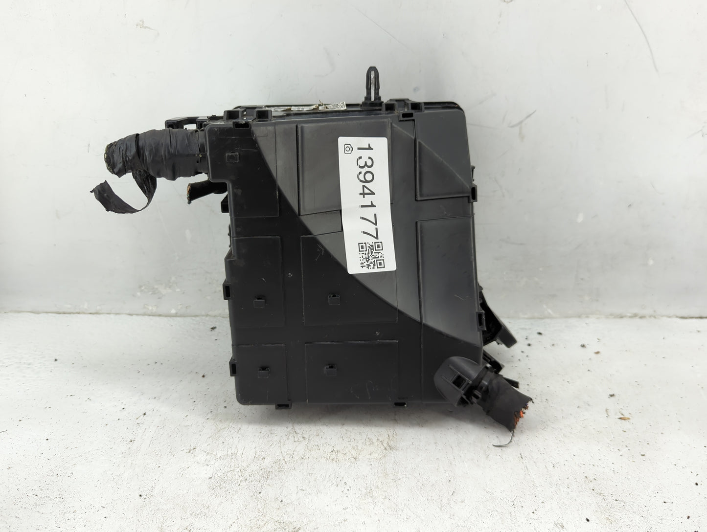 2016-2018 Hyundai Tucson Fusebox Fuse Box Panel Relay Module P/N:91950-D3230 Fits Fits 2016 2017 2018 OEM Used Auto Parts -