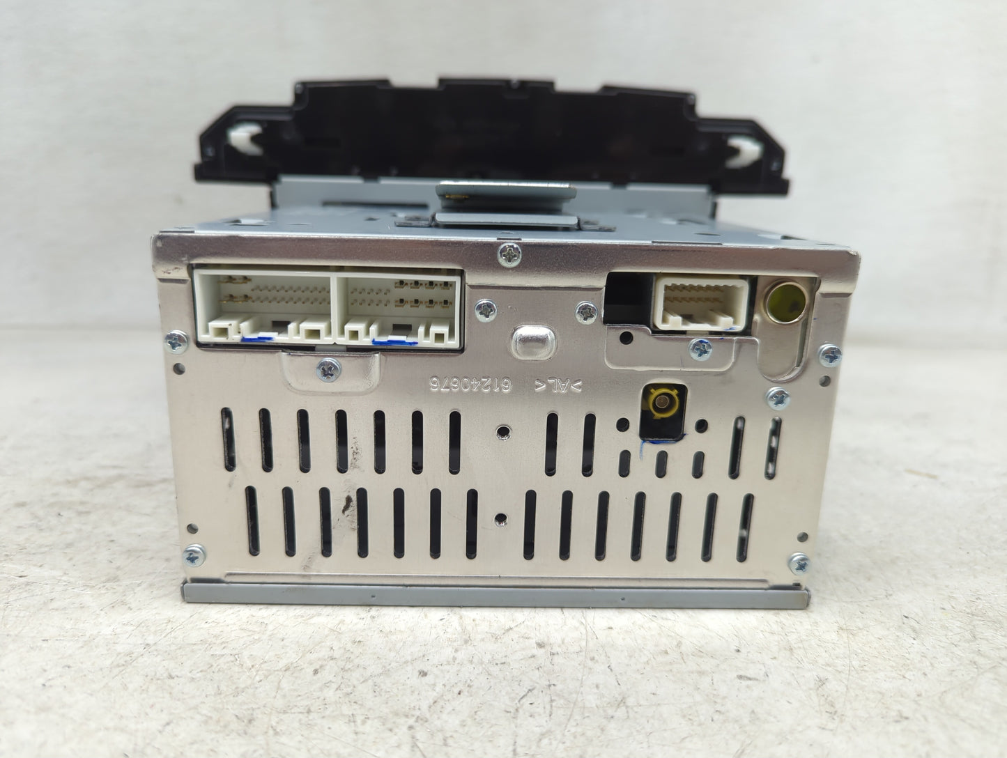 2016-2017 Hyundai Tucson Radio AM FM Cd Player Receiver Replacement P/N:96180-D31004X Fits Fits 2016 2017 OEM Used Auto Part