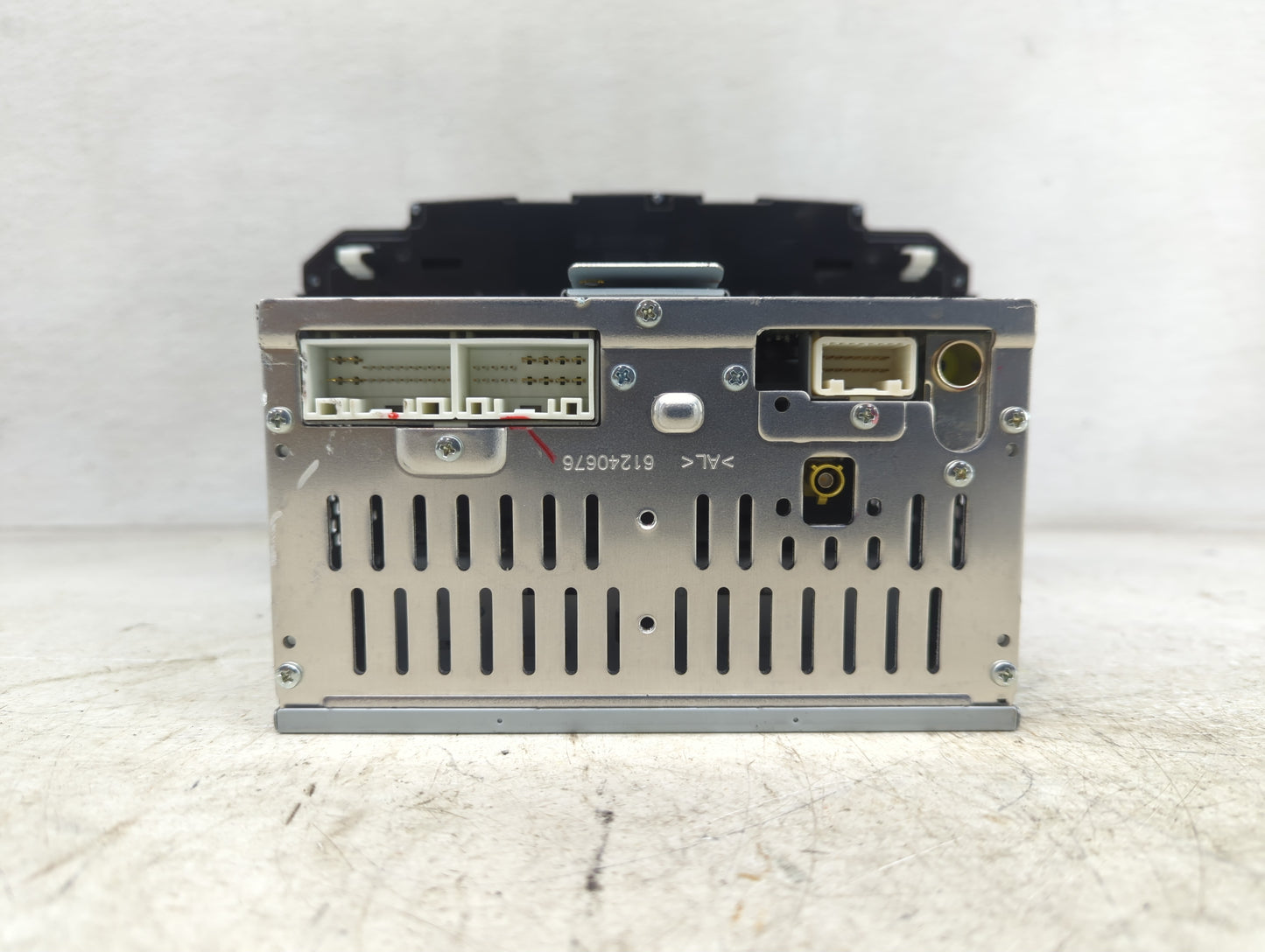 2016-2017 Hyundai Tucson Radio AM FM Cd Player Receiver Replacement P/N:96180-D31004X Fits Fits 2016 2017 OEM Used Auto Part