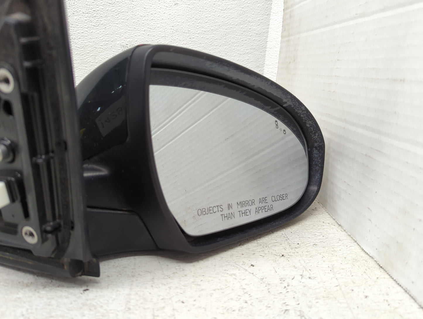 2016-2018 Hyundai Tucson Passenger Side View Mirror - Right Door Mirror OEM Used - Oemusedautoparts1.com