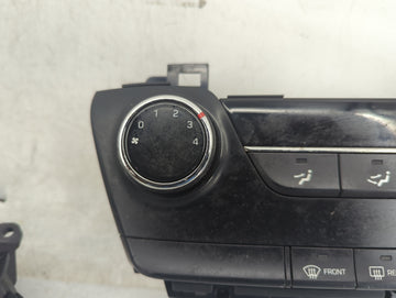 2016-2018 Hyundai Tucson Climate Control Module Temperature AC/Heater Replacement P/N:97250-D3111 97250-D3XXX Fits OEM Used Auto Parts