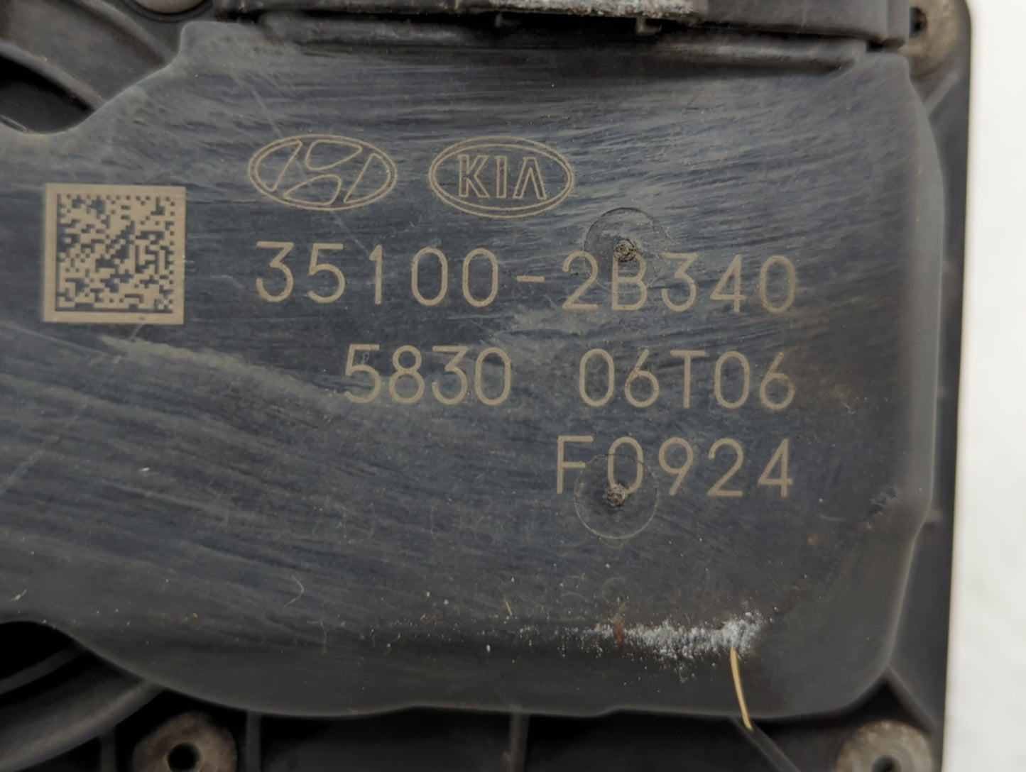 2016-2018 Hyundai Tucson Throttle Body P/N:35100-2B340 Fits Fits 2015 2016 2017 2018 2019 OEM Used Auto Parts - Oemusedautop