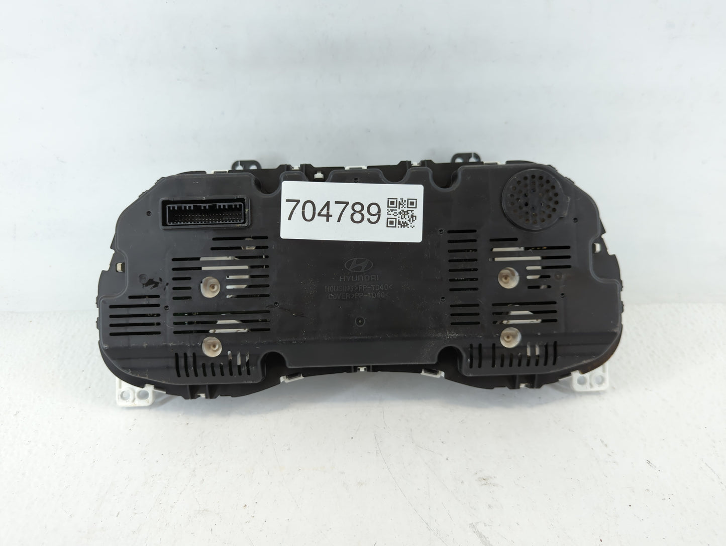 2016-2017 Hyundai Tucson Instrument Cluster Speedometer Gauges P/N:94001-D3172 Fits Fits 2016 2017 OEM Used Auto Parts - Oem