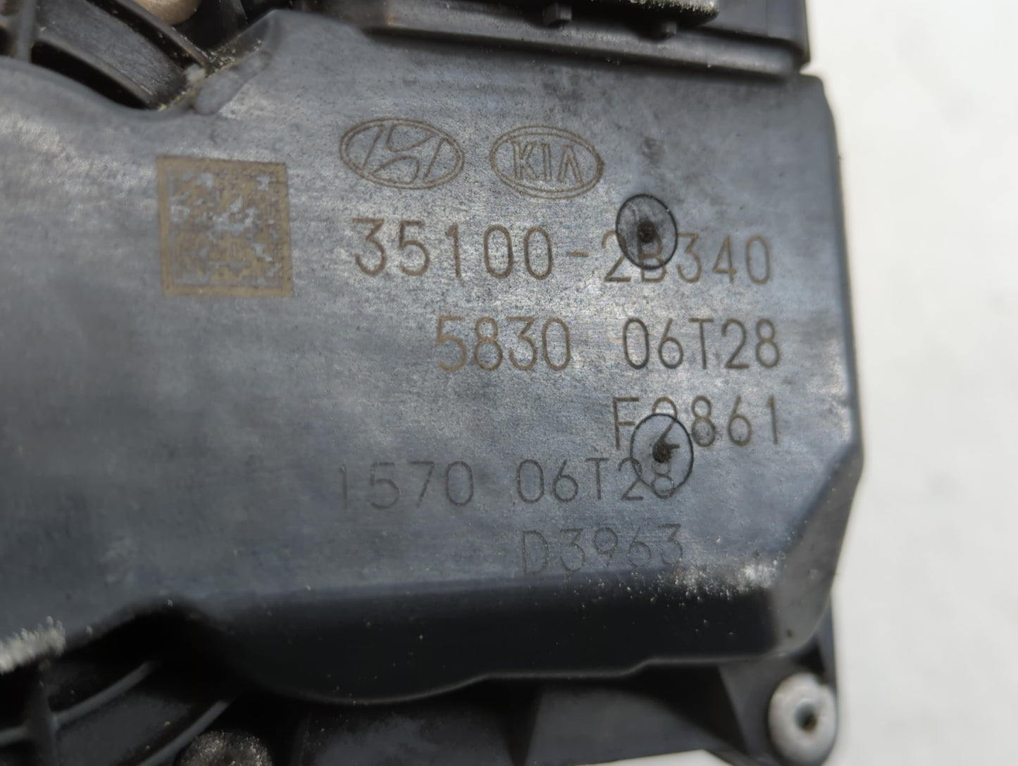 2016-2018 Hyundai Tucson Throttle Body P/N:35100-2B340 Fits Fits 2015 2016 2017 2018 2019 2020 2021 2022 OEM Used Auto Parts
