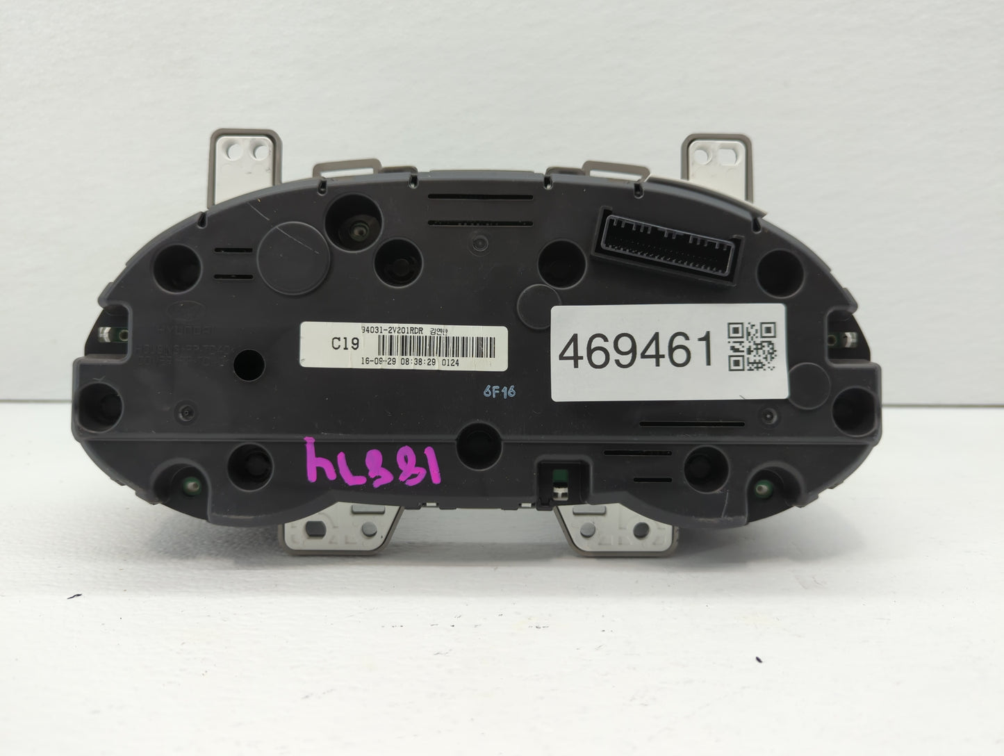 2016-2017 Hyundai Veloster Instrument Cluster Speedometer Gauges P/N:94031-2B201RDR 94031-2V240 Fits Fits 2016 2017 OEM Used
