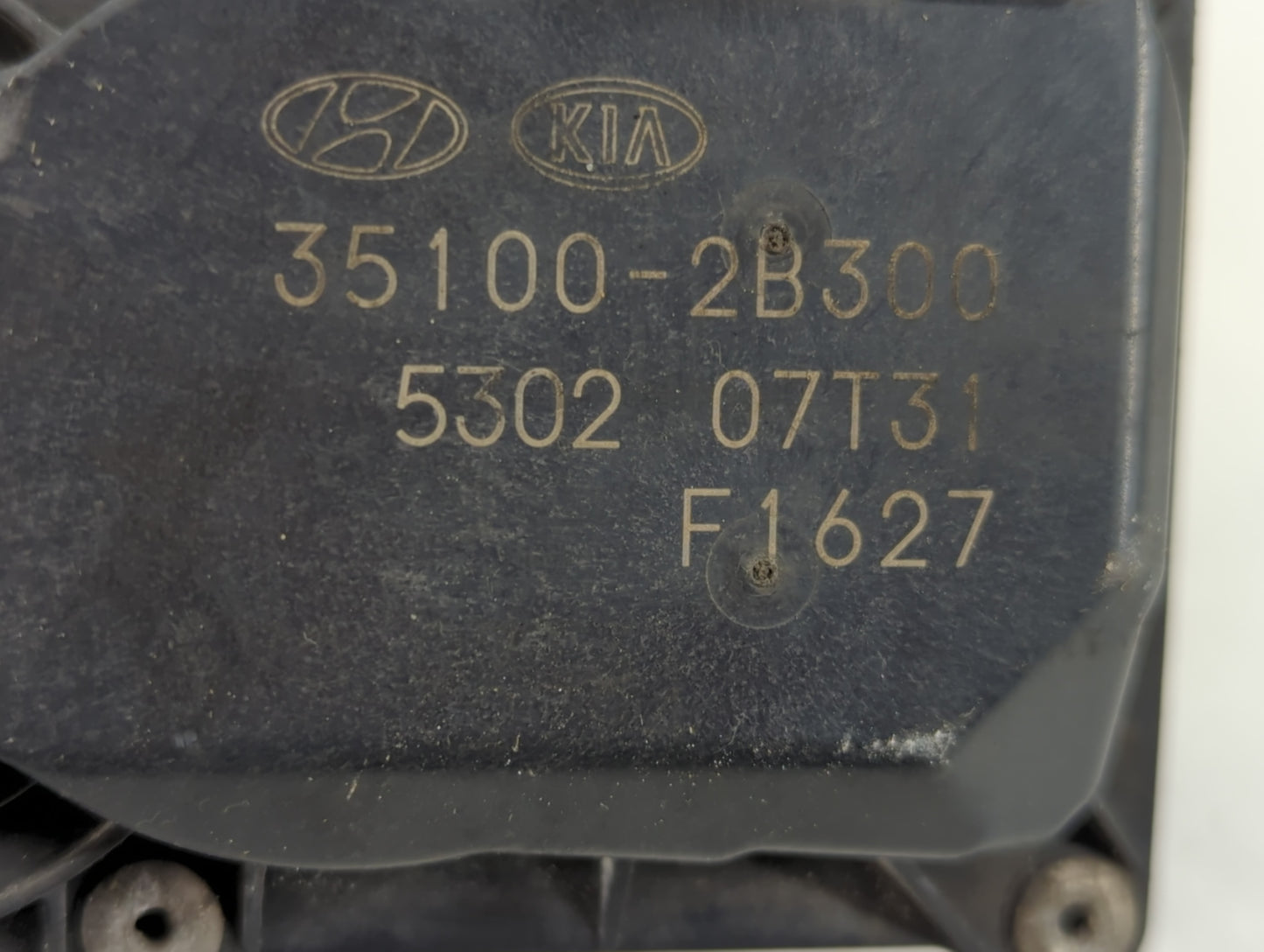 2012-2017 Hyundai Veloster Throttle Body P/N:5302 07T31 35100-2B300 Fits Fits 2012 2013 2014 2015 2016 2017 2018 2019 OEM Us