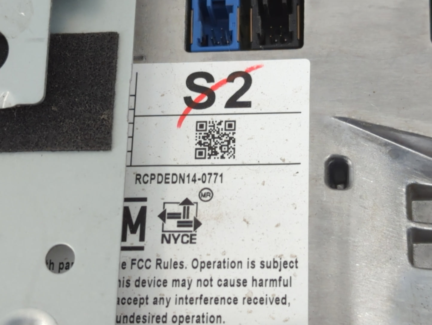 2016-2017 Infiniti Q50 Information Display Screen - Oemusedautoparts1.com