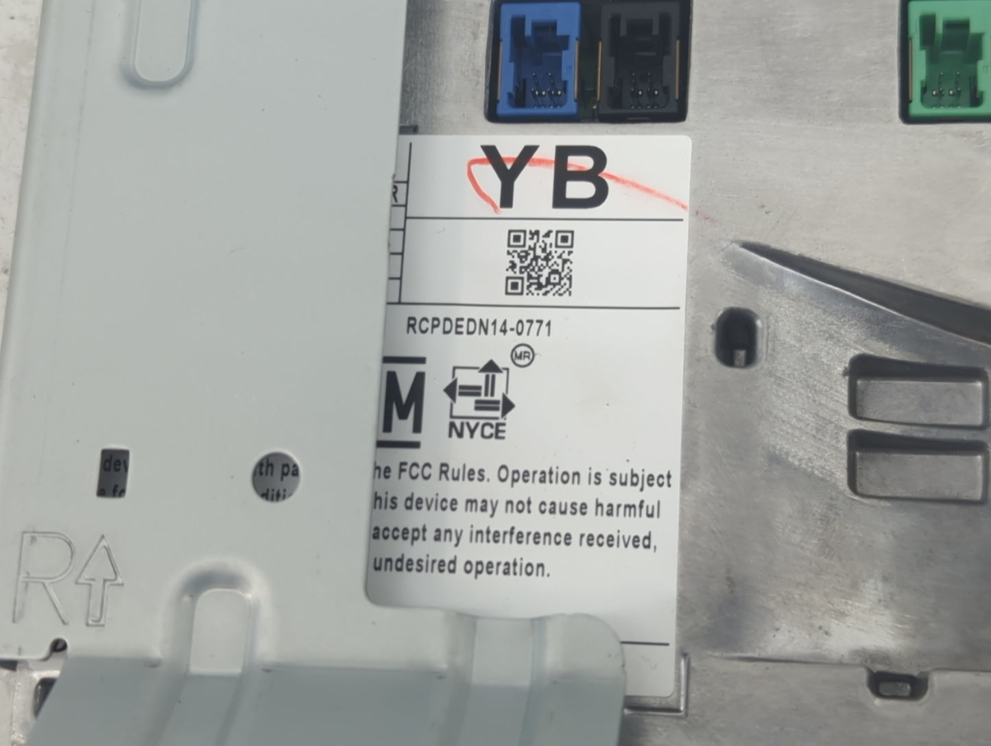 2016-2017 Infiniti Q50 Information Display Screen - Oemusedautoparts1.com