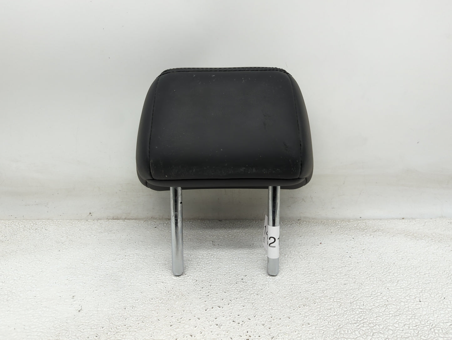 2016-2017 Infiniti Q50 Headrest Head Rest Rear Seat Fits Fits 2016 2017 OEM Used Auto Parts - Oemusedautoparts1.com
