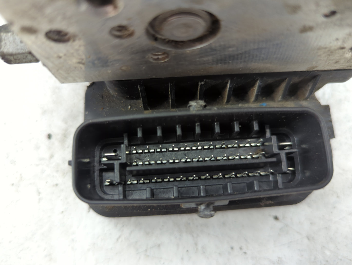 2017 Infiniti Qx60 ABS Pump Control Module Replacement Fits OEM Used Auto Parts - Oemusedautoparts1.com