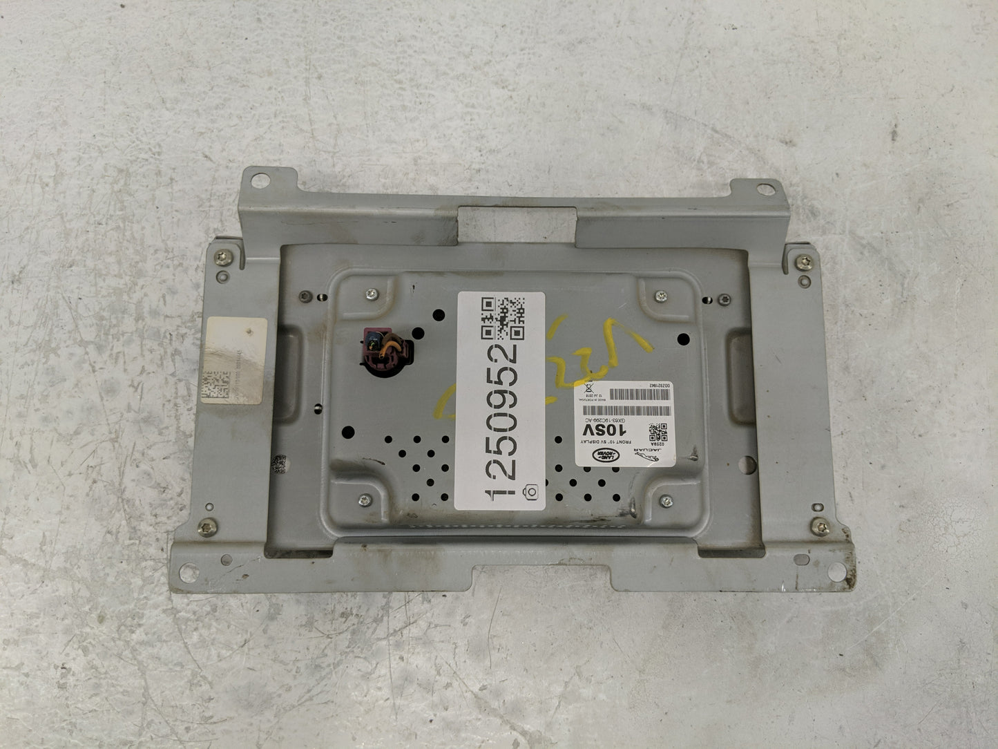 2017 Jaguar F-Pace Radio AM FM Cd Player Receiver Replacement P/N:GX63-19C299-AC Fits OEM Used Auto Parts - Oemusedautoparts