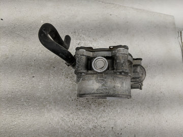 2017-2020 Jaguar F-Pace Throttle Body P/N:DX23-9F991-AB Fits Fits 2013 2014 2015 2016 2017 2018 2019 2020 OEM Used Auto Parts