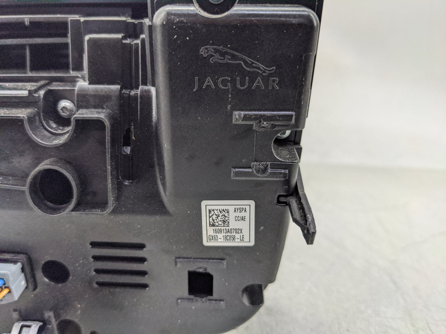 2017 Jaguar F-Pace Climate Control Module Temperature AC/Heater Replacement P/N:GX63-18C858-LE Fits Fits 2016 OEM Used Auto