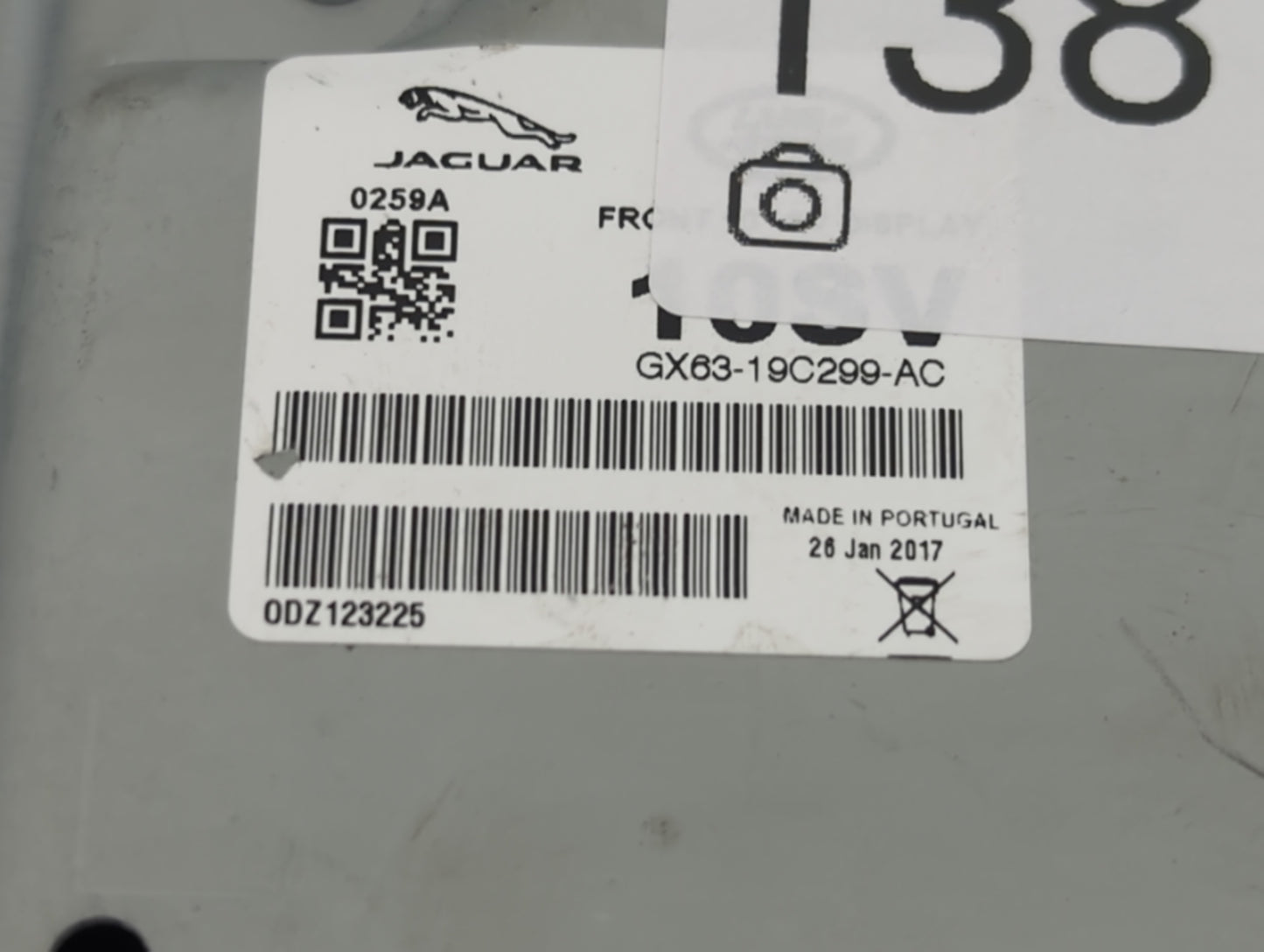 2017-2019 Jaguar F-pace Information Display Screen - Oemusedautoparts1.com