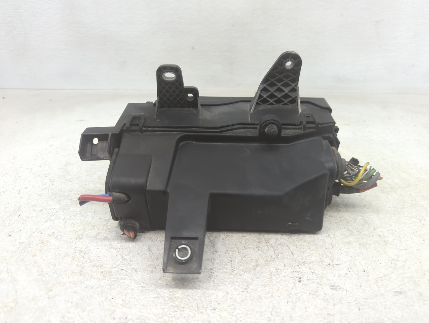 2017-2018 Jaguar F-Pace Fusebox Fuse Box Panel Relay Module P/N:GX73-14A076-AA Fits Fits 2017 2018 OEM Used Auto Parts - Oem